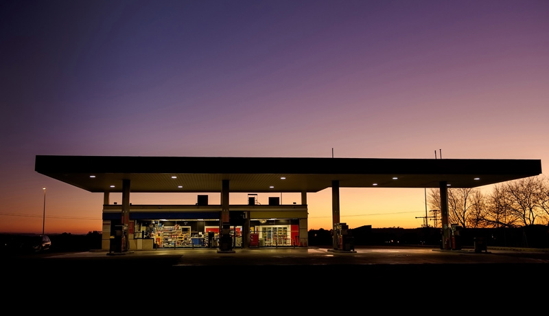 Tankstelle Shop Daemmerung Web
