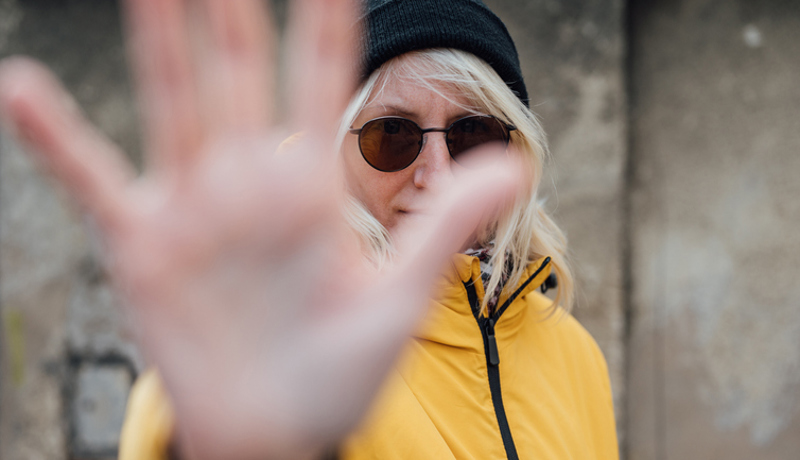 Hand Stopp Frau Istock 1342093322