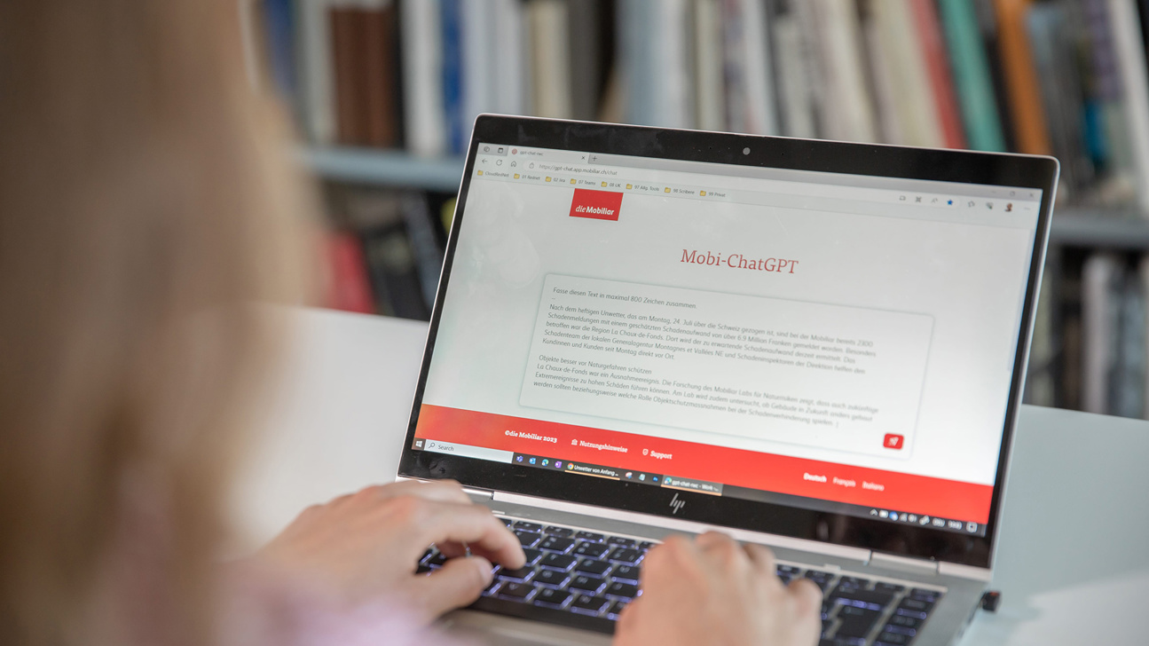 Mobi Chatgpt Laptop Bildschirm Jaemie Web