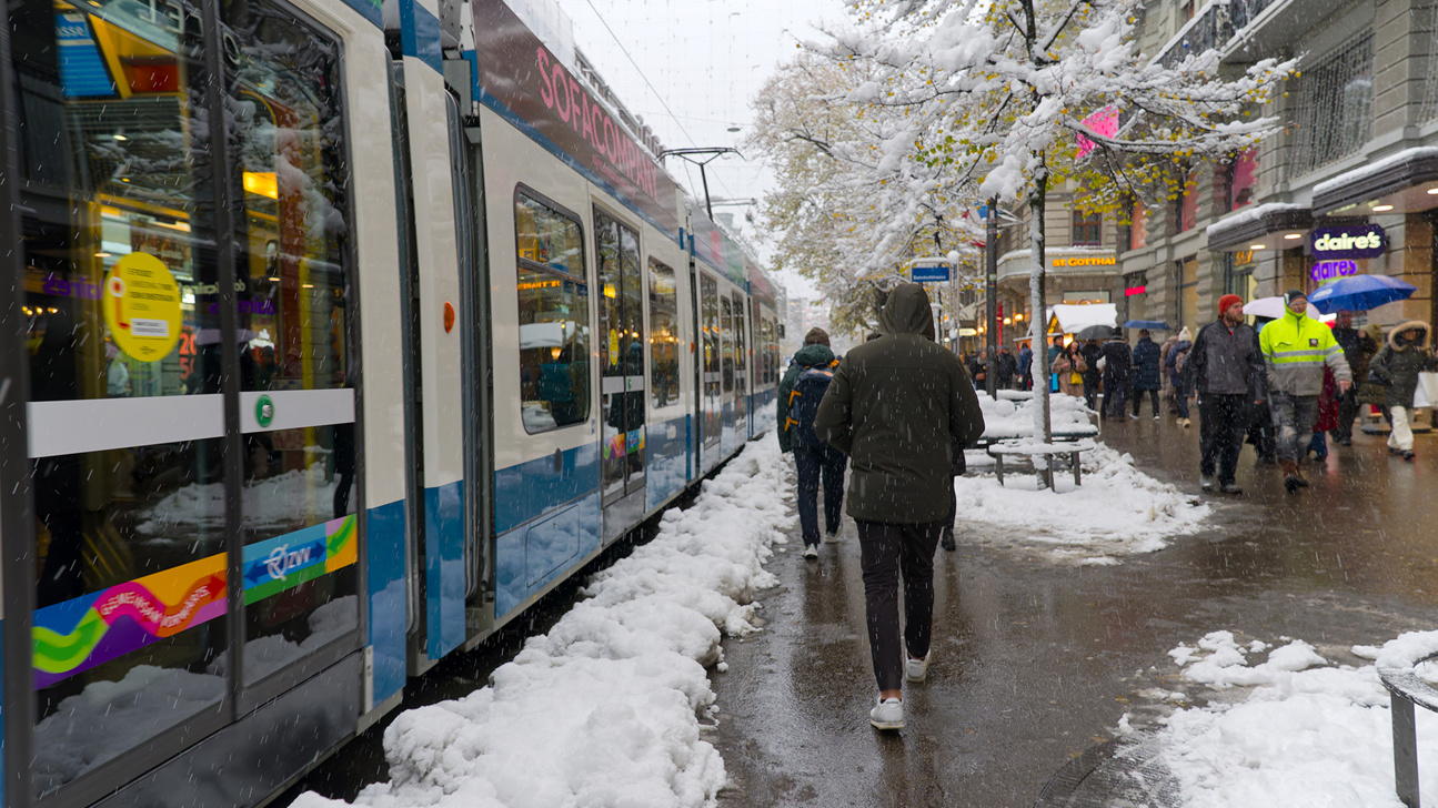 Arbeitsweg Tram Zuerich Web