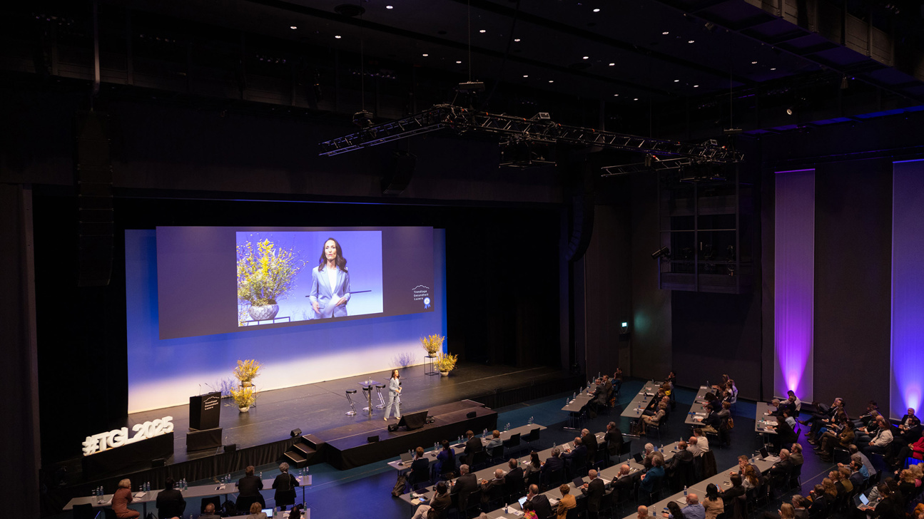 Auditorium Trendtage Gesundheit Luzern 2025 mit der Moderatorin Nicole Frank