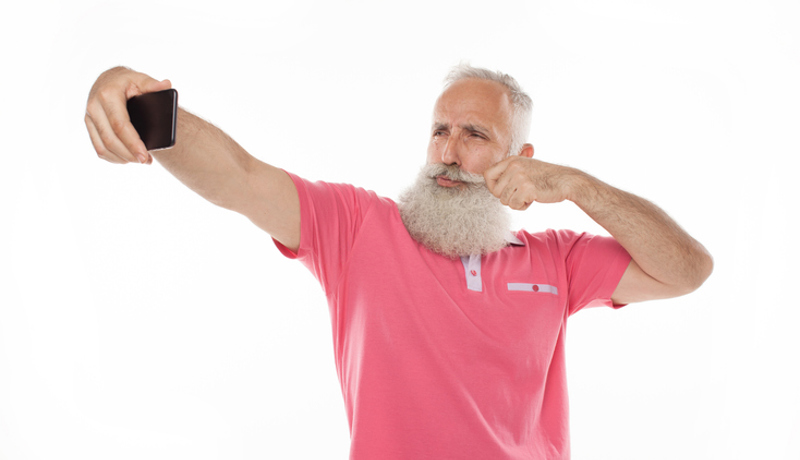 Digitaler Senior Istock 1194111770