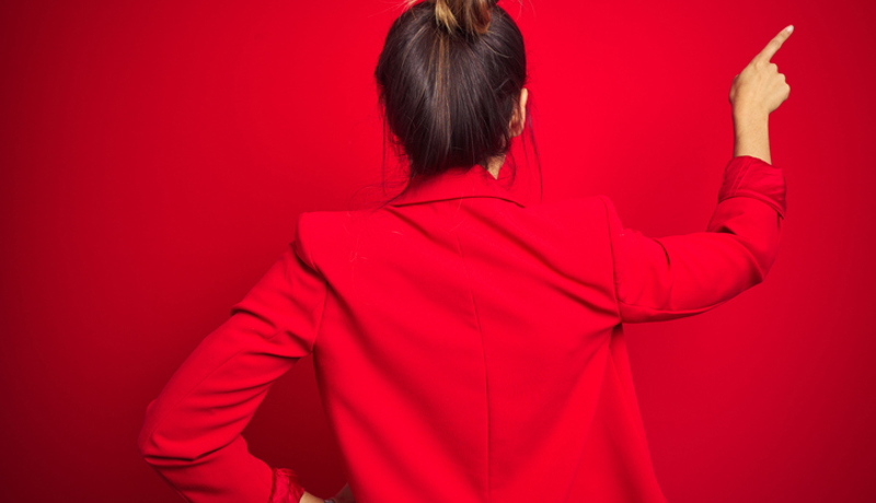 Zeigfinger Frau Rot Istock 1313554277