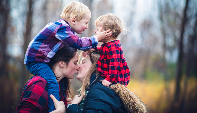Familie Mutter Kind Gleichgeschlechtlich Istock 1193068601