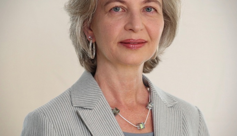 Makausz Dora