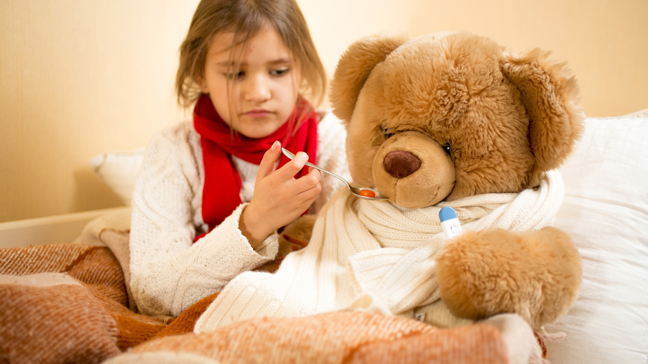 Kind Krank Teddy Bär Pflege Istock 482662536 Web