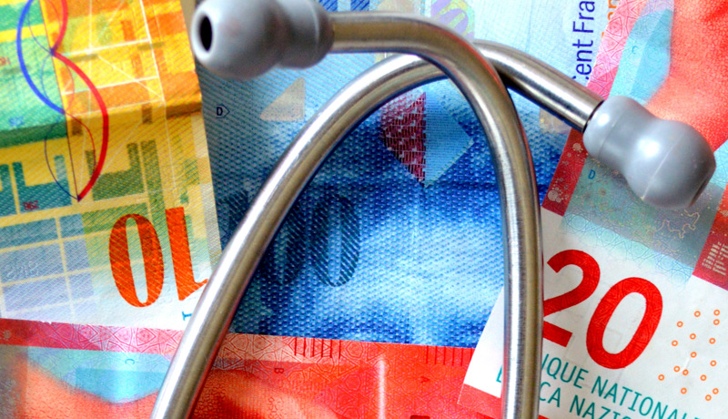 Pflegefinanzierung Geld Stethoskop