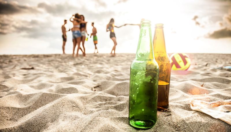 Strand Spiel Party Alkohol Istock 517662538