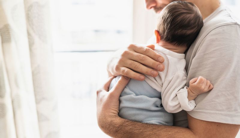 Vaterschaft Baby 1128249047 Web